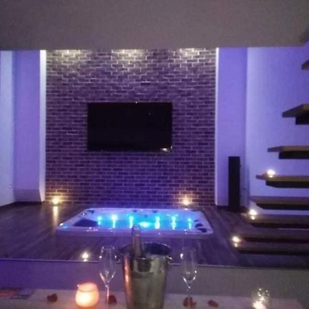 Magnifique Loft Avec Jacuzzi Et Sauna Privatif Ferriere-la-Grande Εξωτερικό φωτογραφία